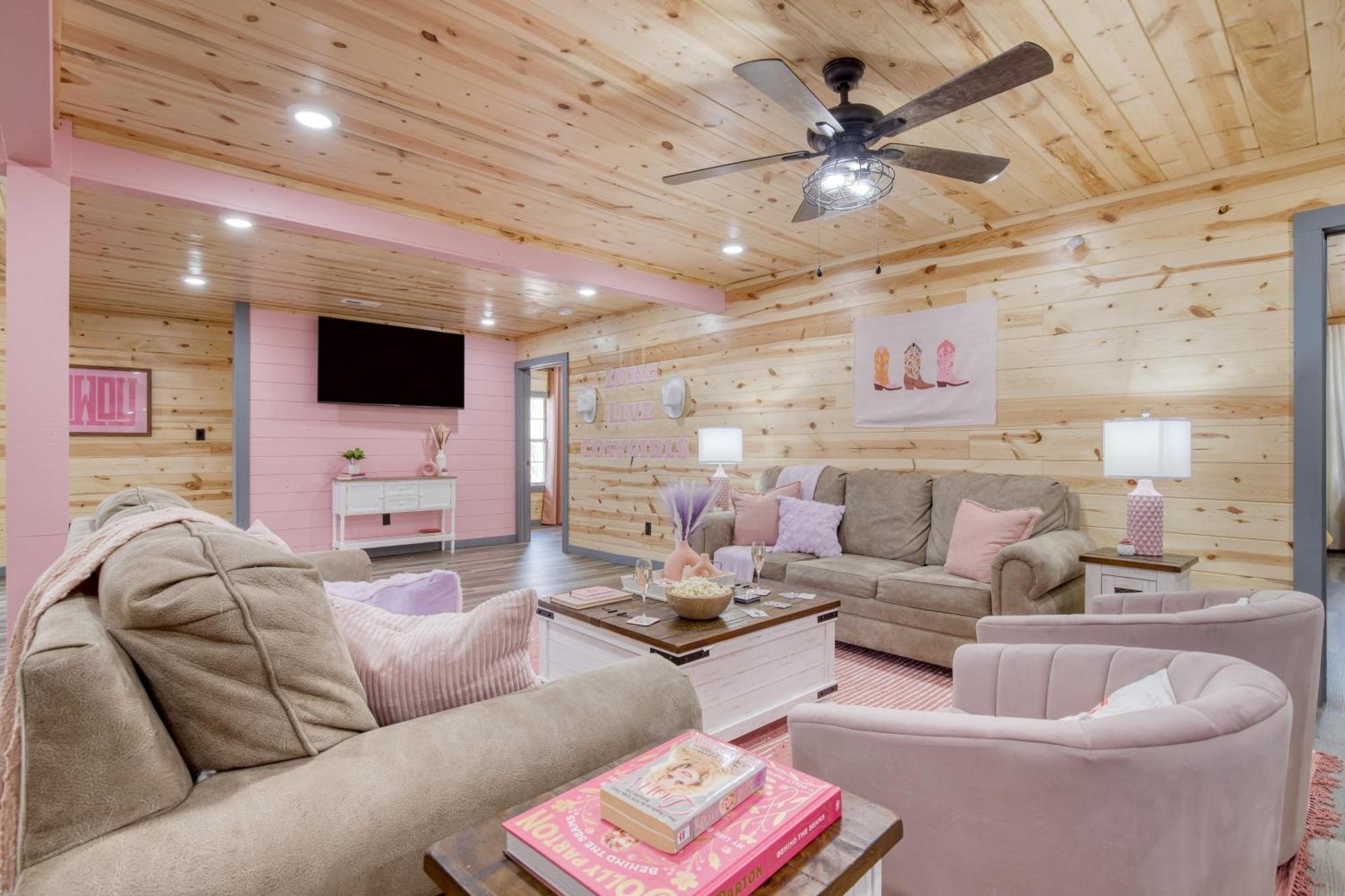 Pink Pines Avantstay Luxury Aesthetic Dream Home Indoor Pool Hot Tub Pigeon Forge Exterior photo